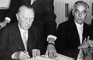 claims-conference31 Adenauer signs the Luxemburg agreement, 1952 (photo: Moshe Sharet Heritage Society)